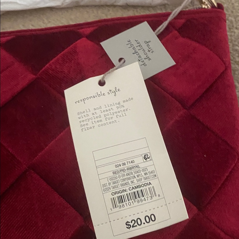 Elegant Red Quilted Women's Bag - Picture 2 of 2